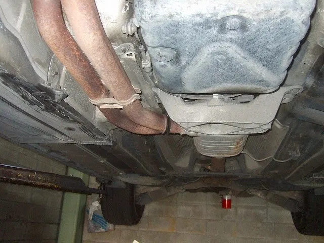 BMWマフラー排気漏れ修理